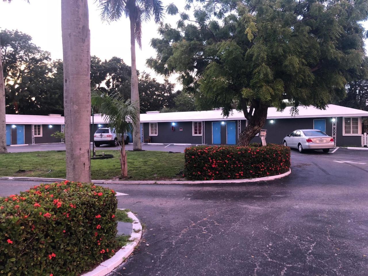 Bay Breeze Inn Bradenton Downtown Exterior foto